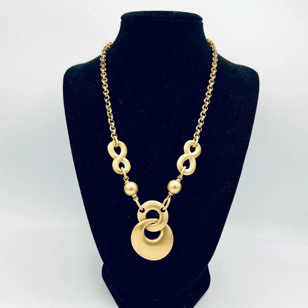Vintage matte gold linked circle chain necklace infinity links